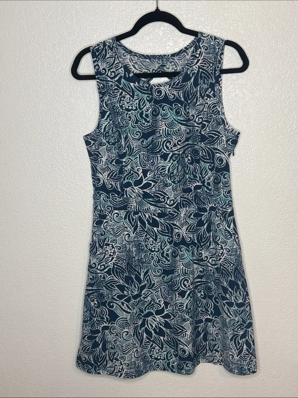 Title Nine Blue & White Nimblene Floral Wave Activewear Dress Size 10